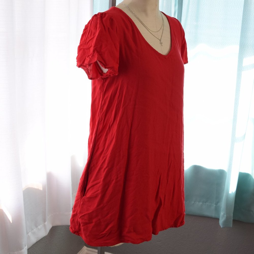 Red HINGE T-shirt Dress💋